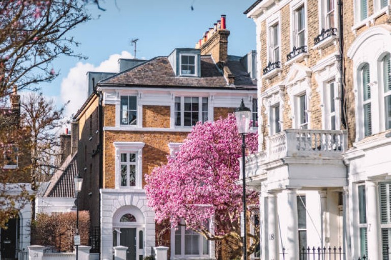 Maximising Your Home Sale in Spring: A Comprehensive Guide