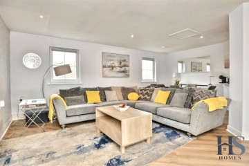 image of 176, Dickens Heath Road