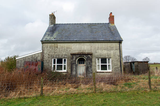 The effect of empty properties on local neighbourhoods